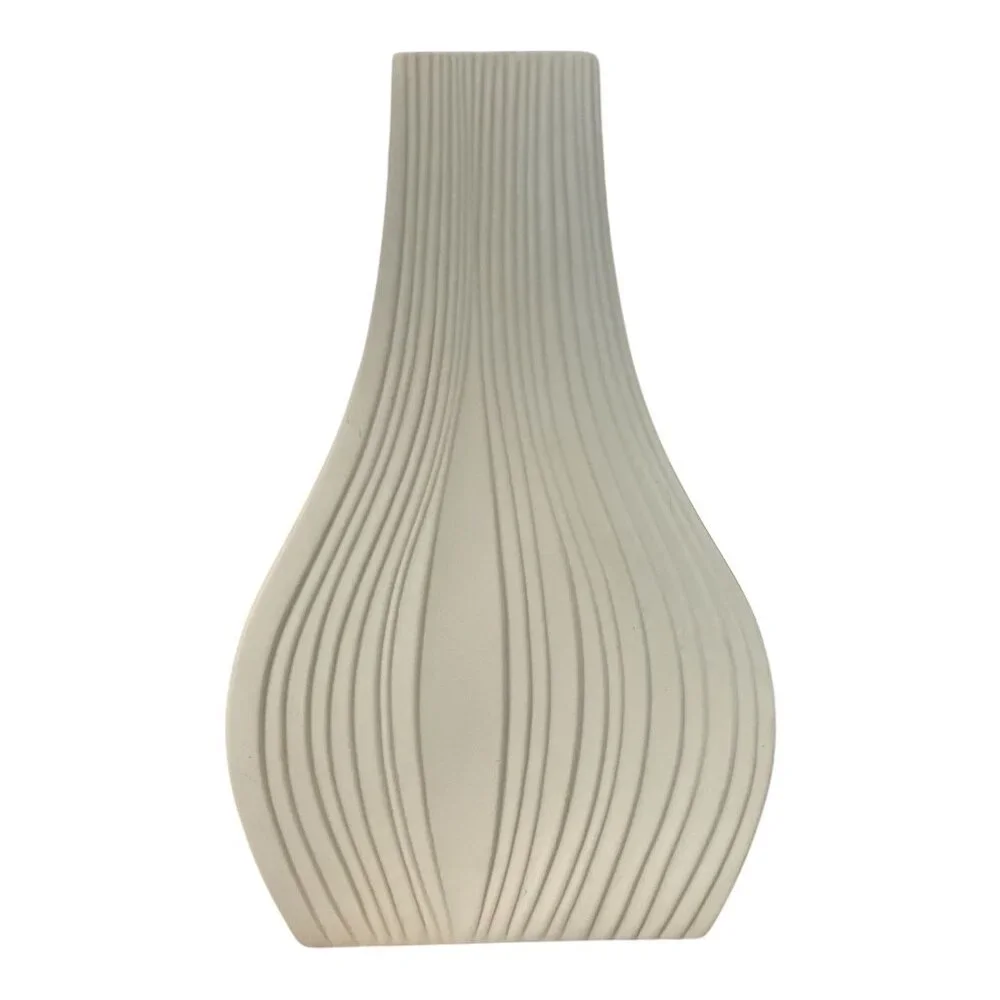 Naaman Israel Modern White Ceramic Vase – AK7 Line – Textured Matte with Glossy